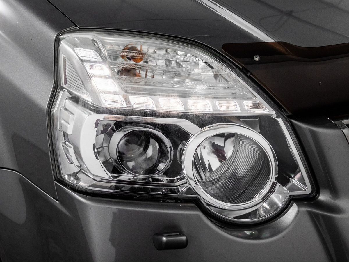 Nissan X-Trail 2011 - фото автомобиля