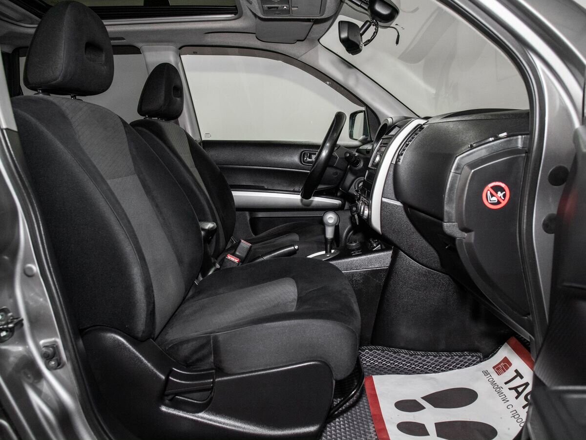 Nissan X-Trail 2011 - фото автомобиля