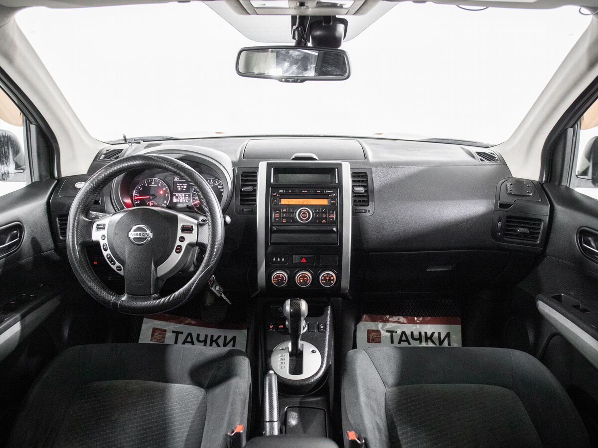 Nissan X-Trail 2011 - фото автомобиля