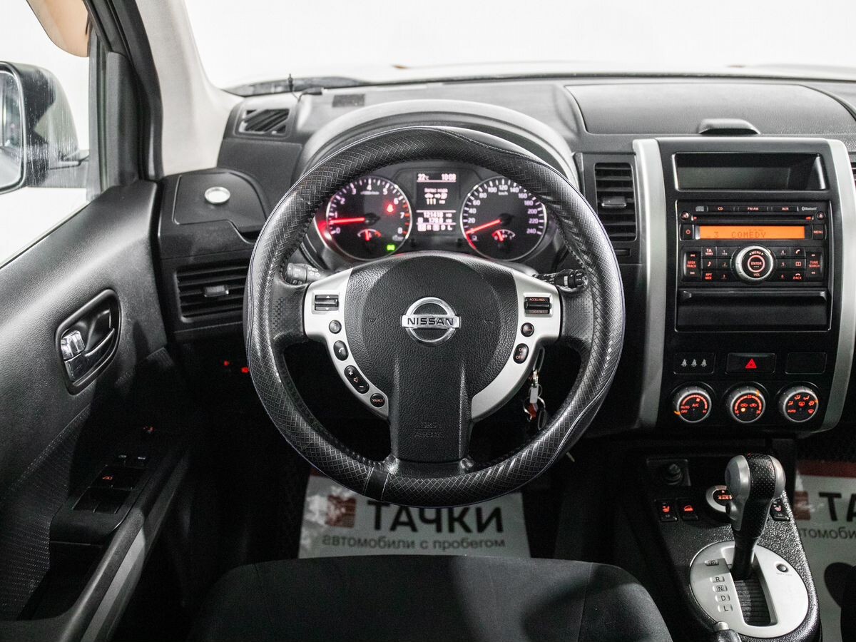 Nissan X-Trail 2011 - фото автомобиля