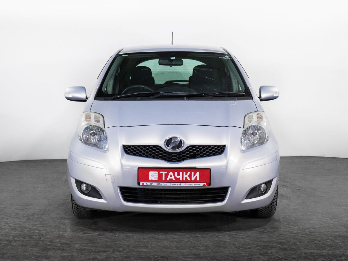 Toyota Vitz 2010 - фото автомобиля