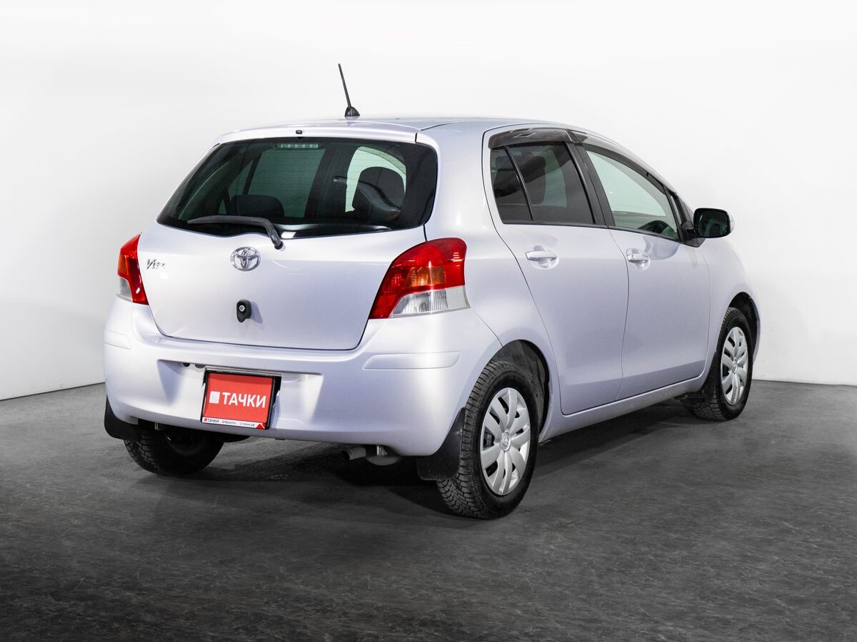 Toyota Vitz 2010 - фото автомобиля