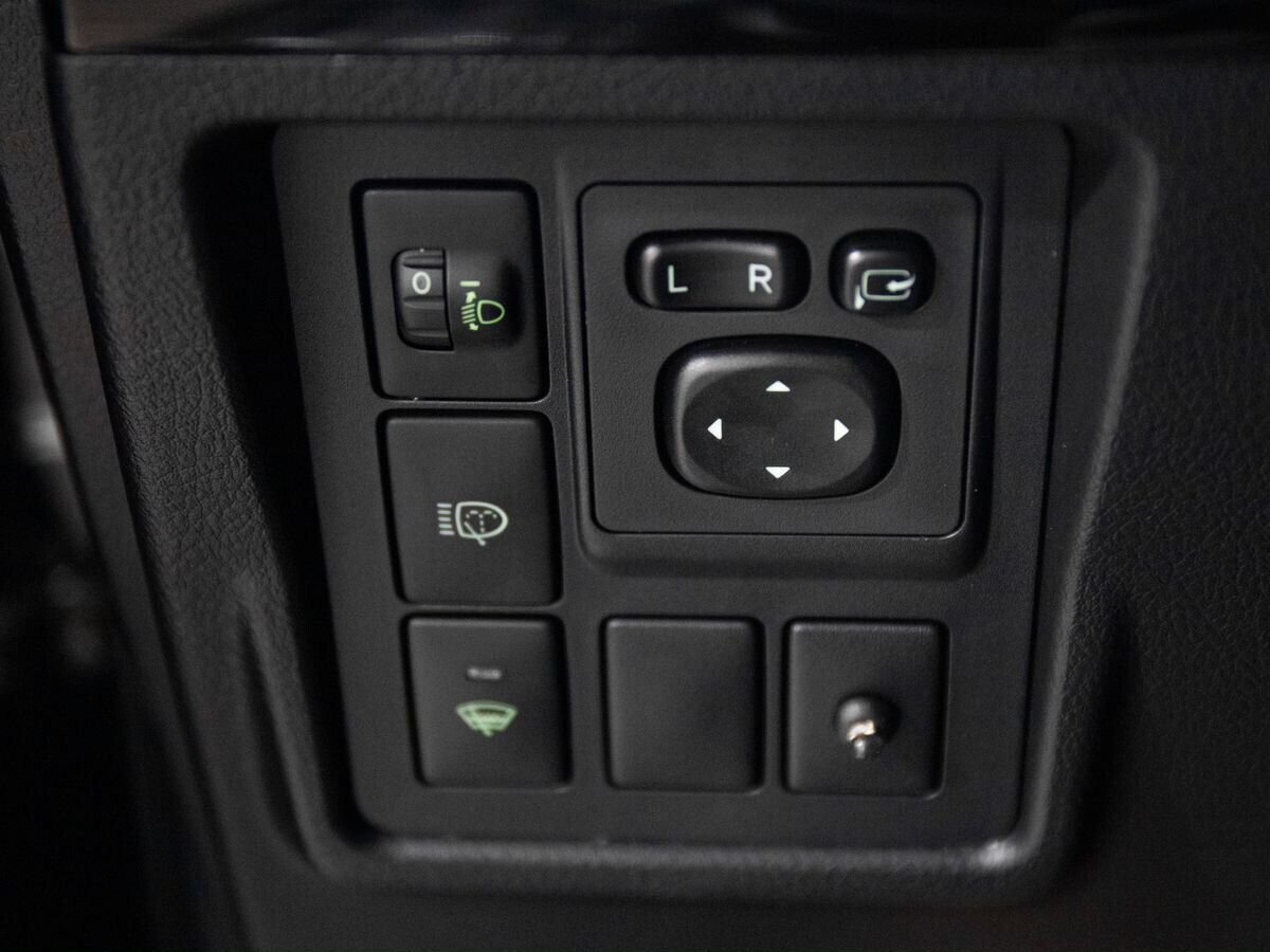 Toyota Land Cruiser Prado 2014 - фото автомобиля