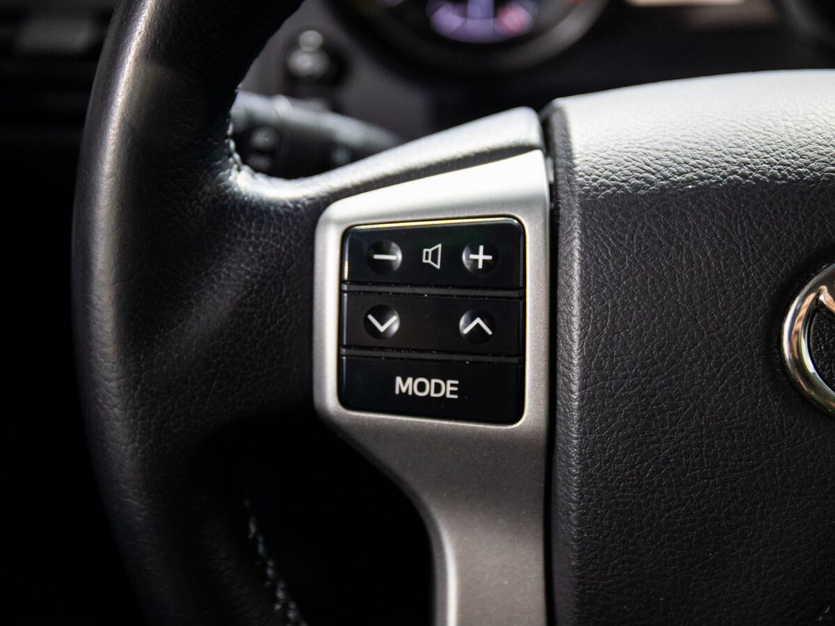 Toyota Land Cruiser Prado 2014 - фото автомобиля