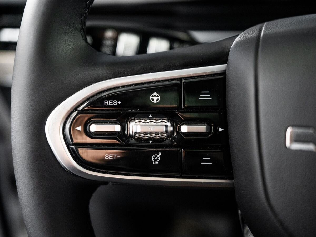 Omoda C5 2023 - фото автомобиля