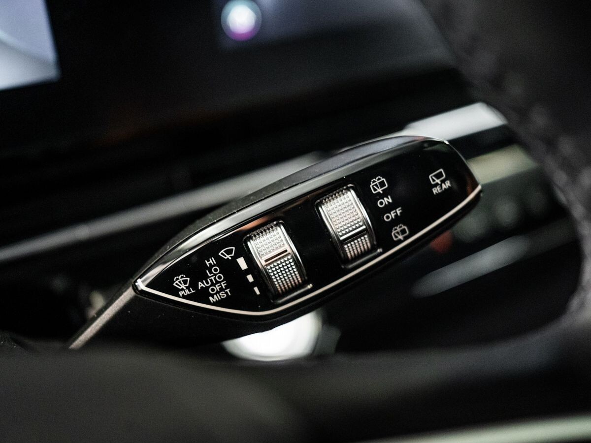 Omoda C5 2023 - фото автомобиля