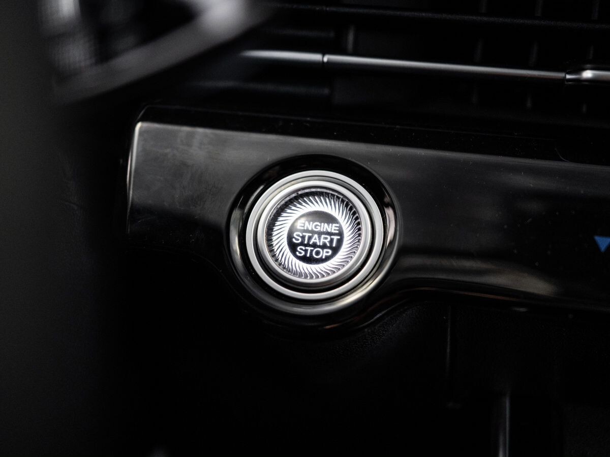 Omoda C5 2023 - фото автомобиля