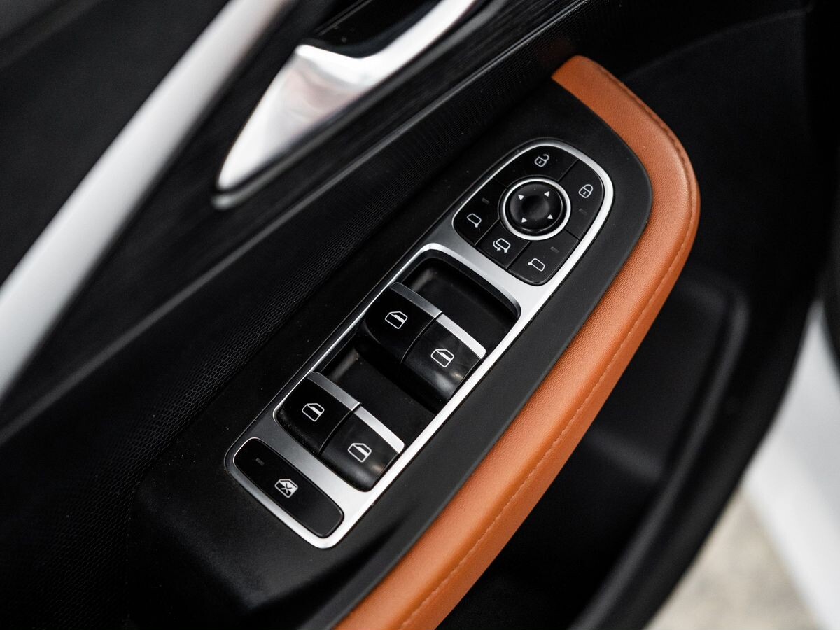 Omoda C5 2023 - фото автомобиля