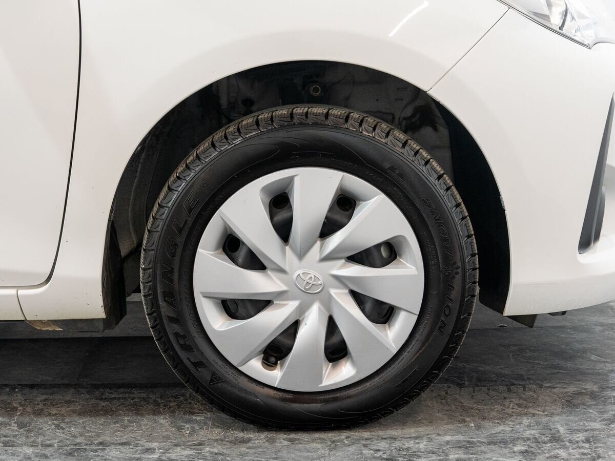 Toyota Vitz 2019 - фото автомобиля