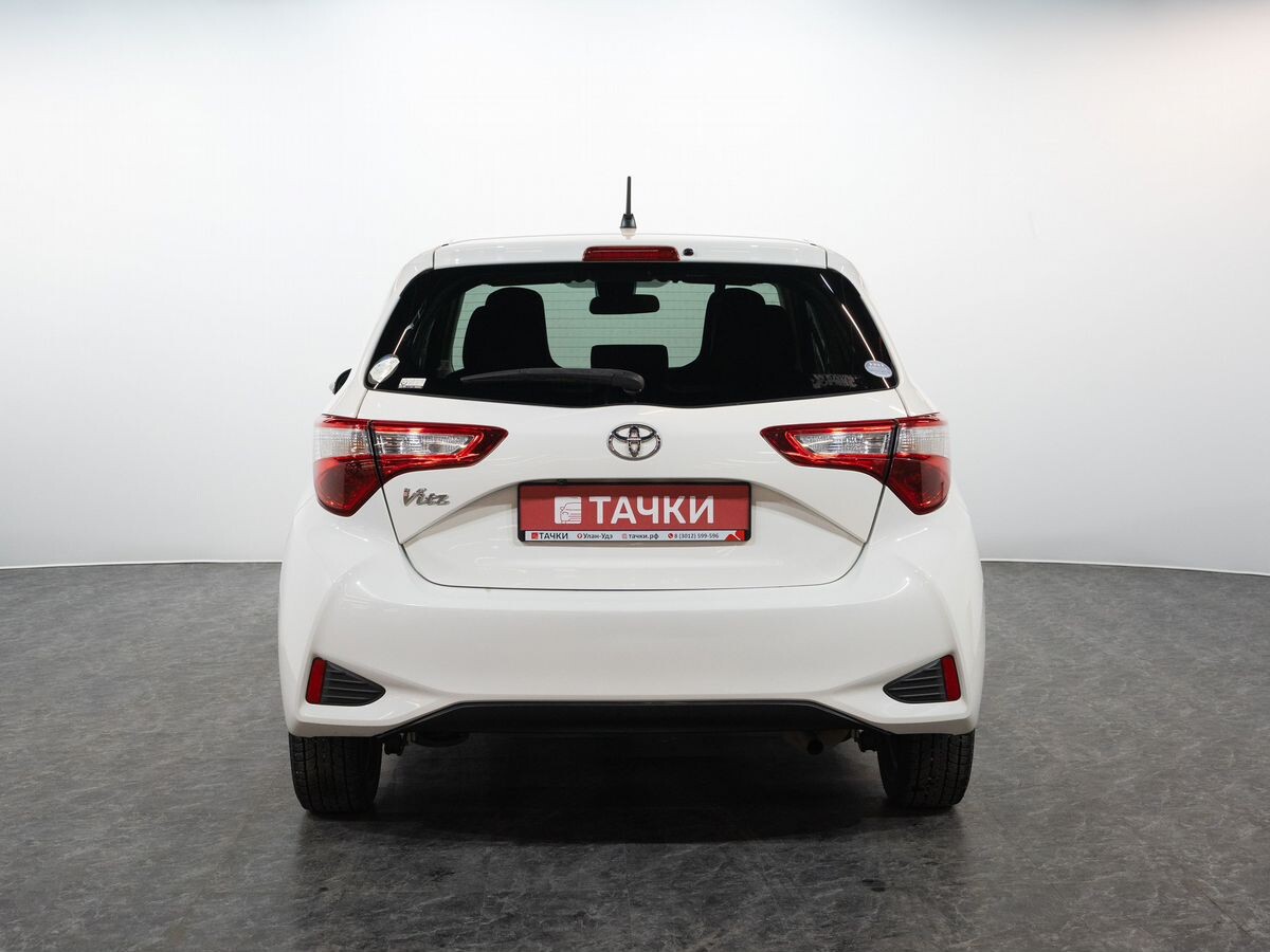 Toyota Vitz 2019 - фото автомобиля