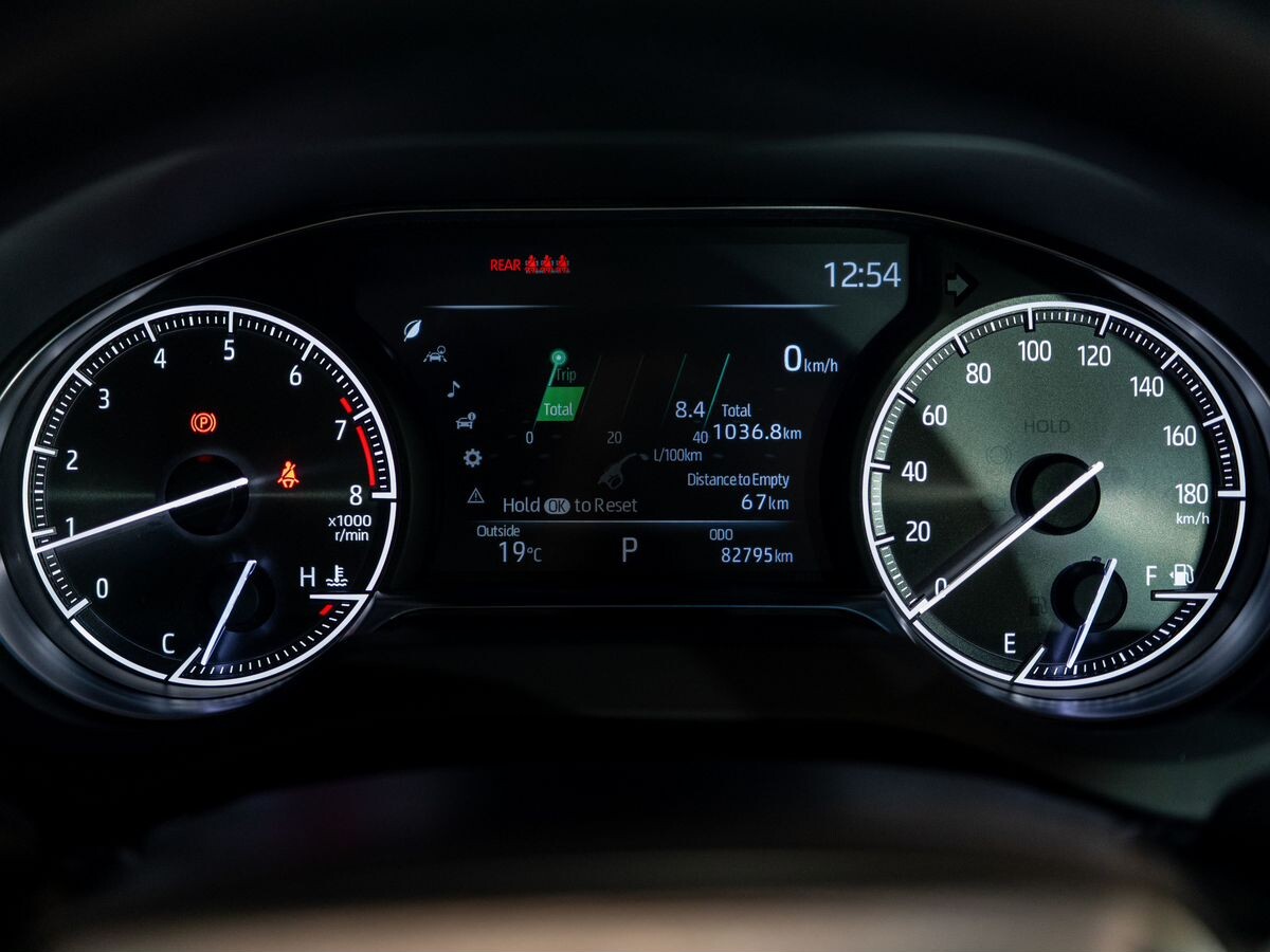 Toyota Harrier 2020 - фото автомобиля