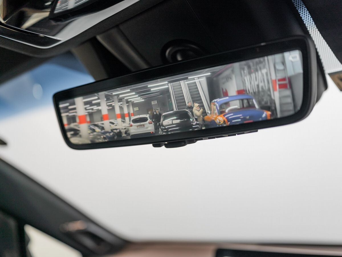 Toyota Harrier 2020 - фото автомобиля