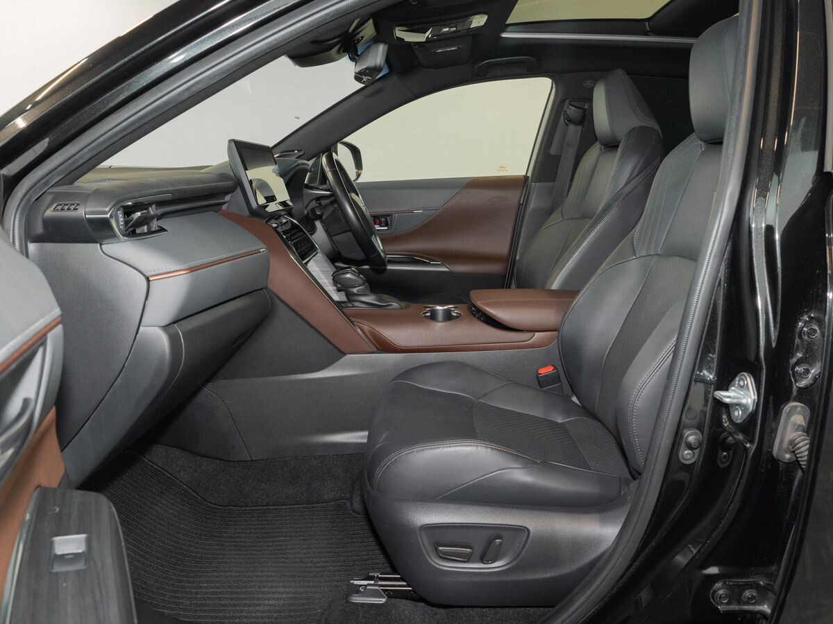 Toyota Harrier 2020 - фото автомобиля