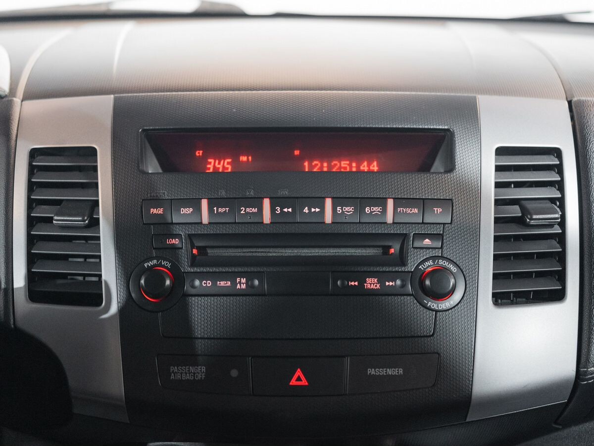 Peugeot 4007 2011 - фото автомобиля