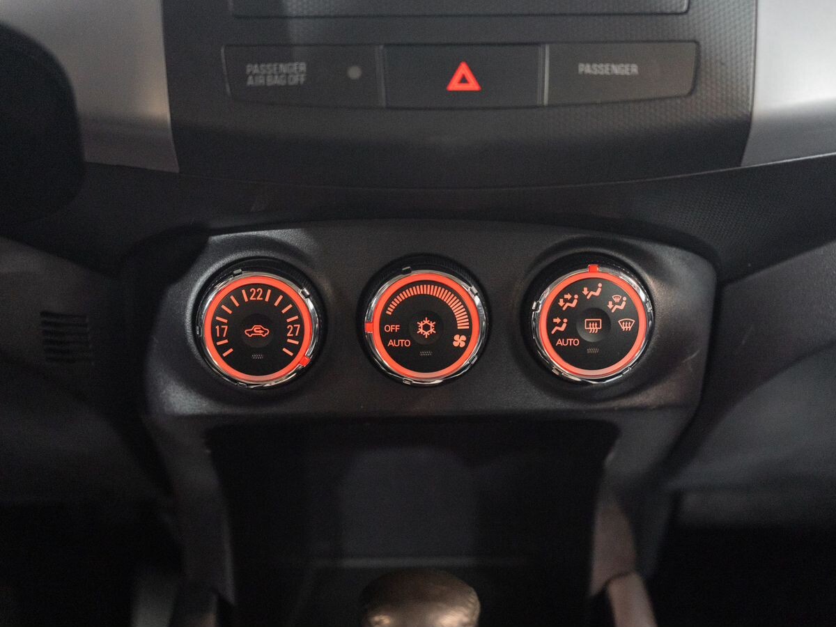 Peugeot 4007 2011 - фото автомобиля