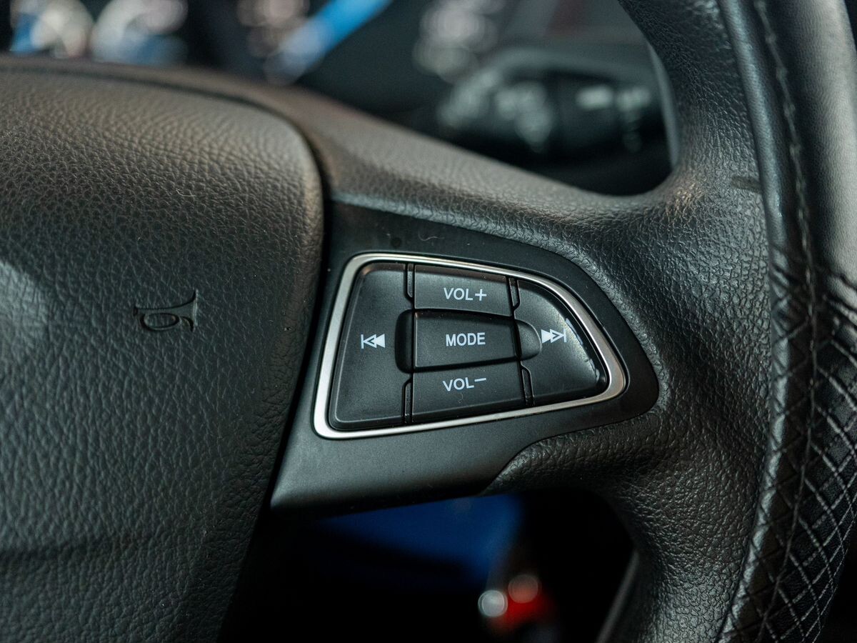 Ford Focus 2016 - фото автомобиля