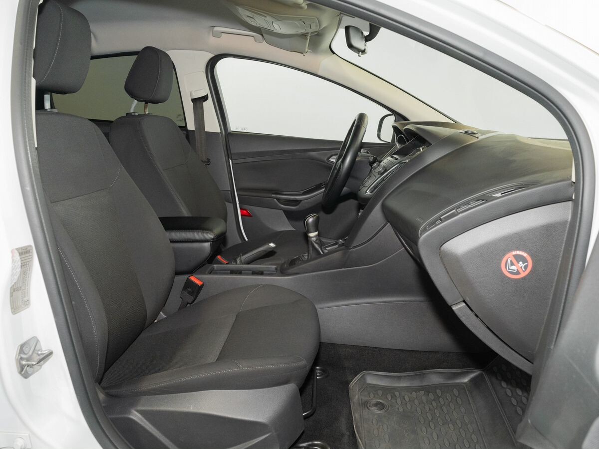 Ford Focus 2016 - фото автомобиля