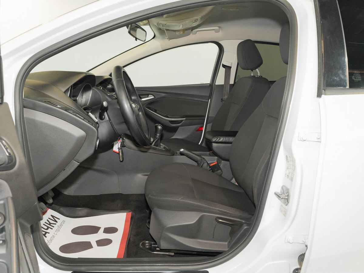 Ford Focus 2016 - фото автомобиля