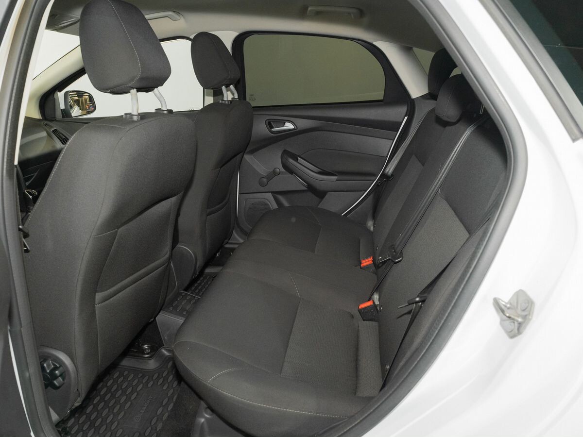 Ford Focus 2016 - фото автомобиля