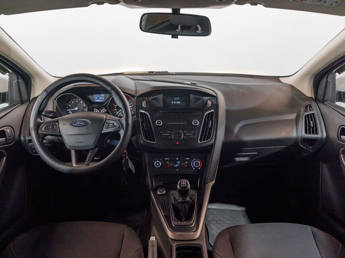 Ford Focus 2016 - фото автомобиля