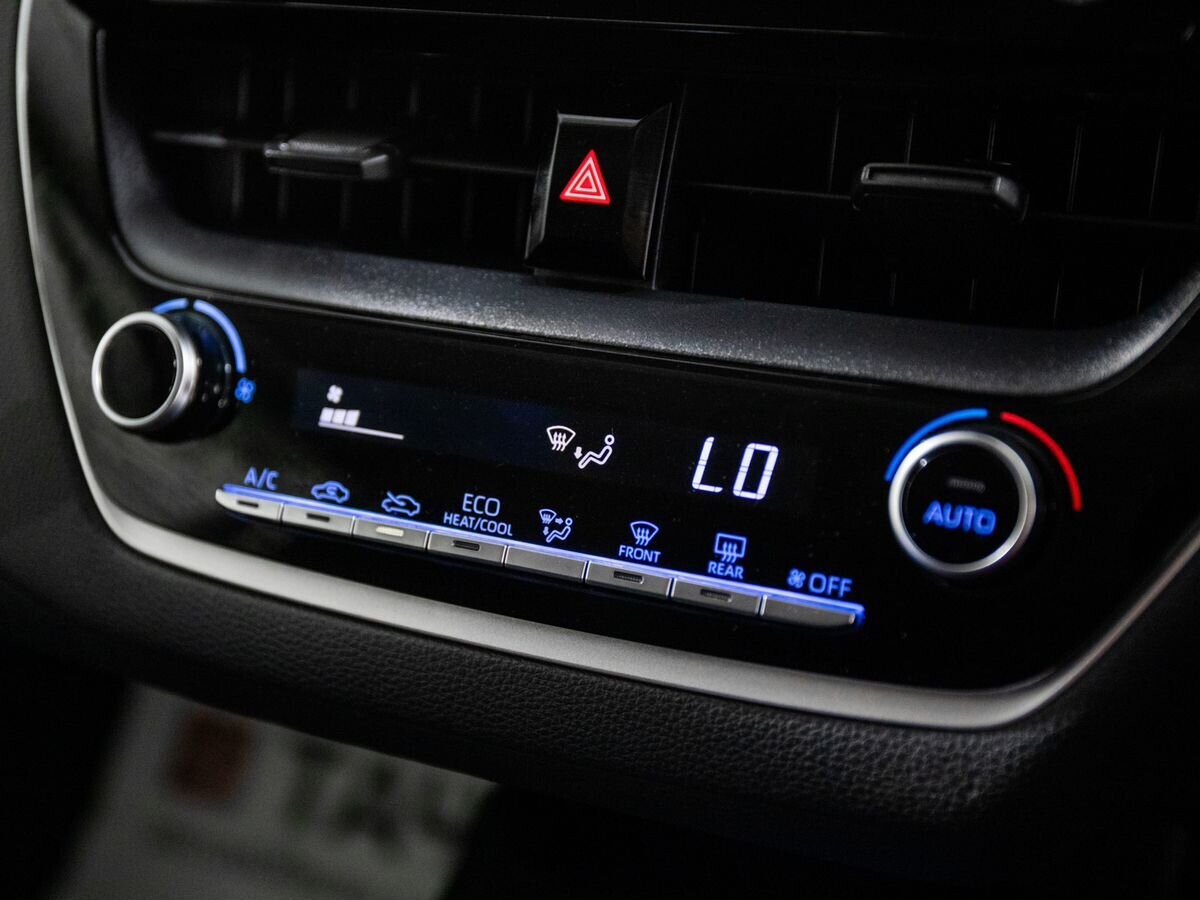 Toyota Corolla 2019 - фото автомобиля