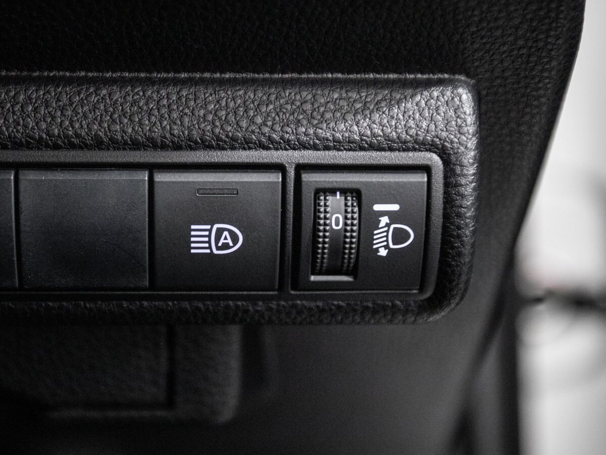 Toyota Corolla 2019 - фото автомобиля