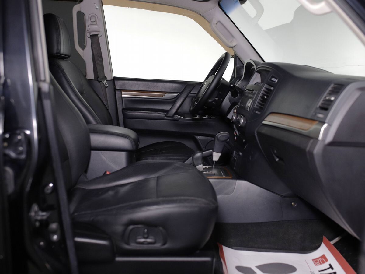 Mitsubishi Pajero 2006 - фото автомобиля