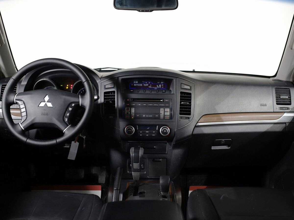 Mitsubishi Pajero 2006 - фото автомобиля