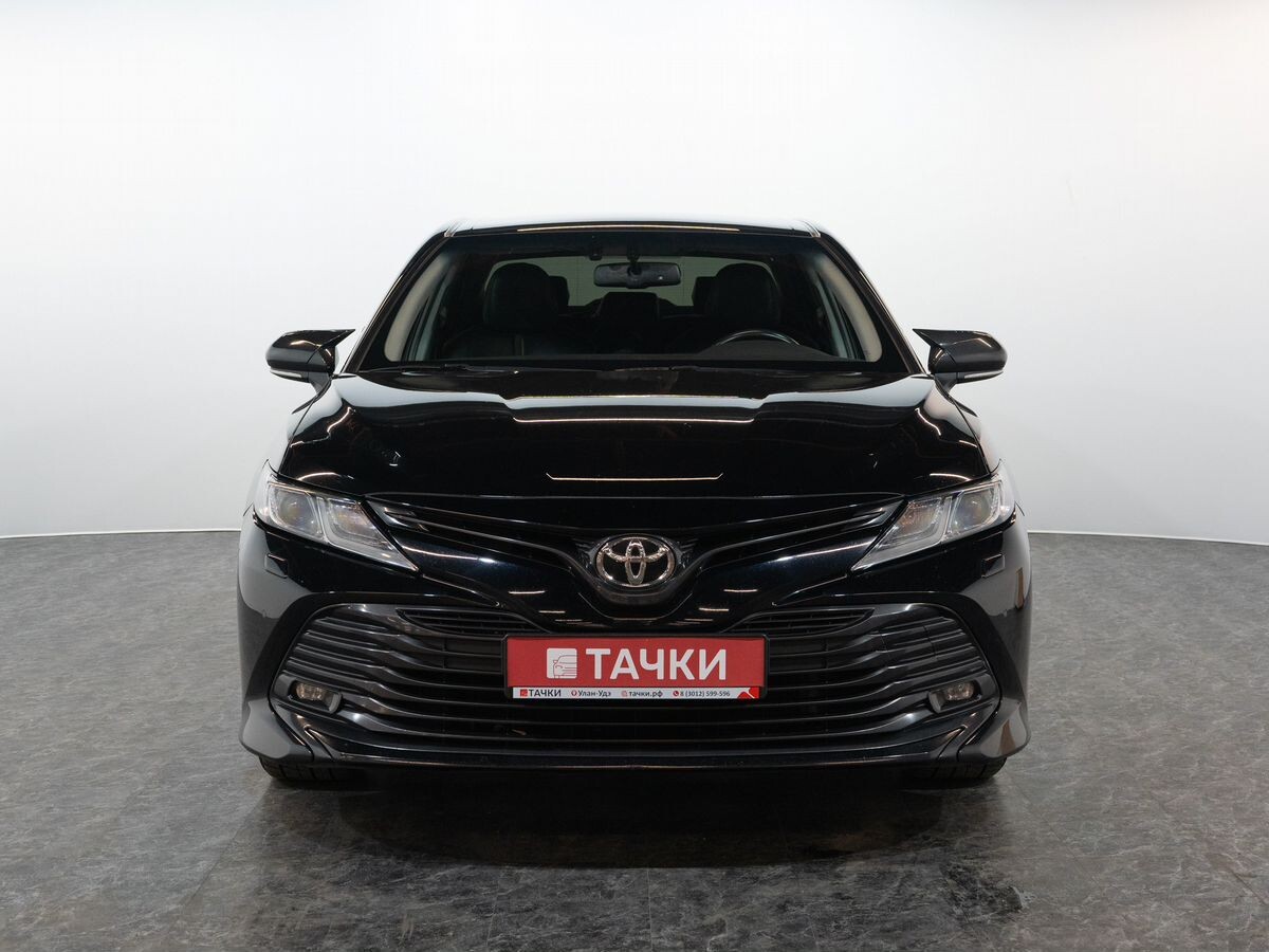 Toyota Camry 2019 - фото автомобиля