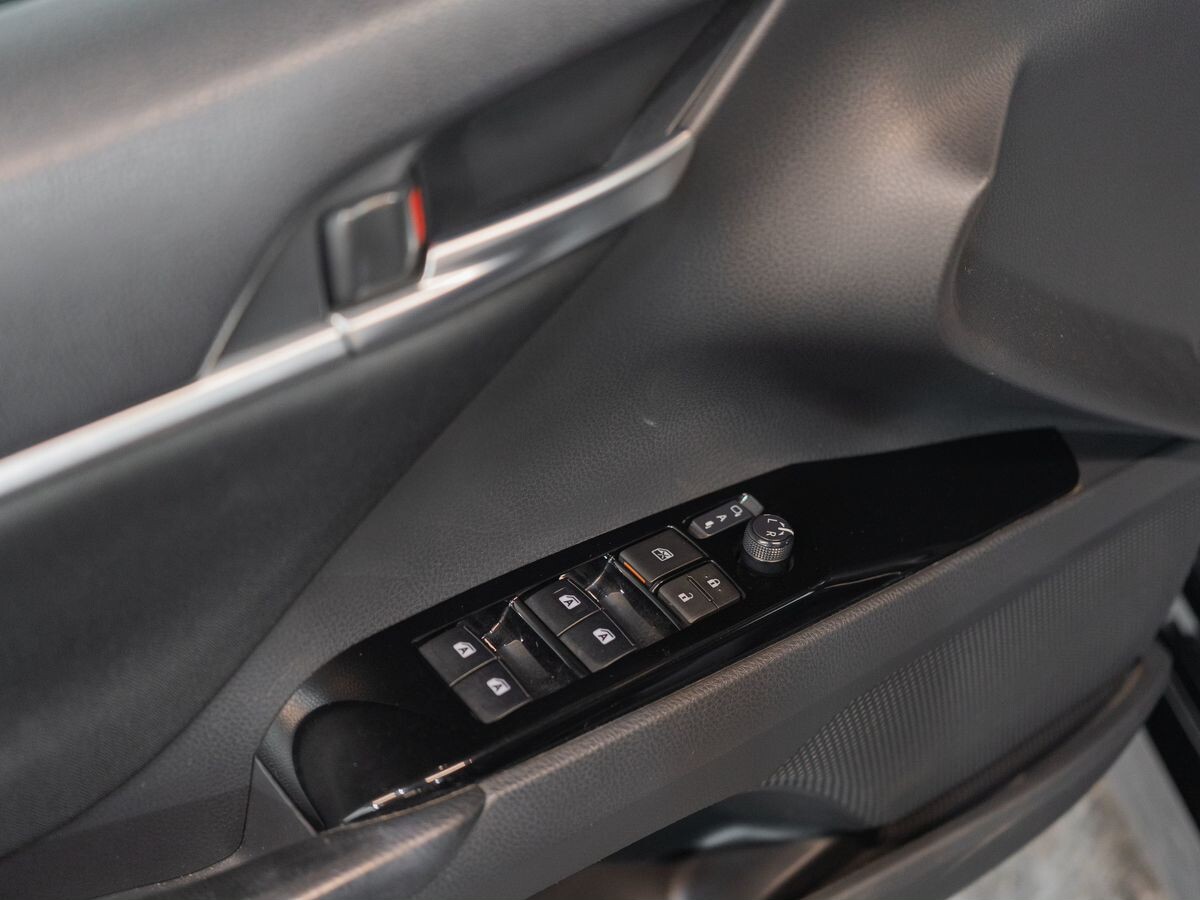 Toyota Camry 2019 - фото автомобиля