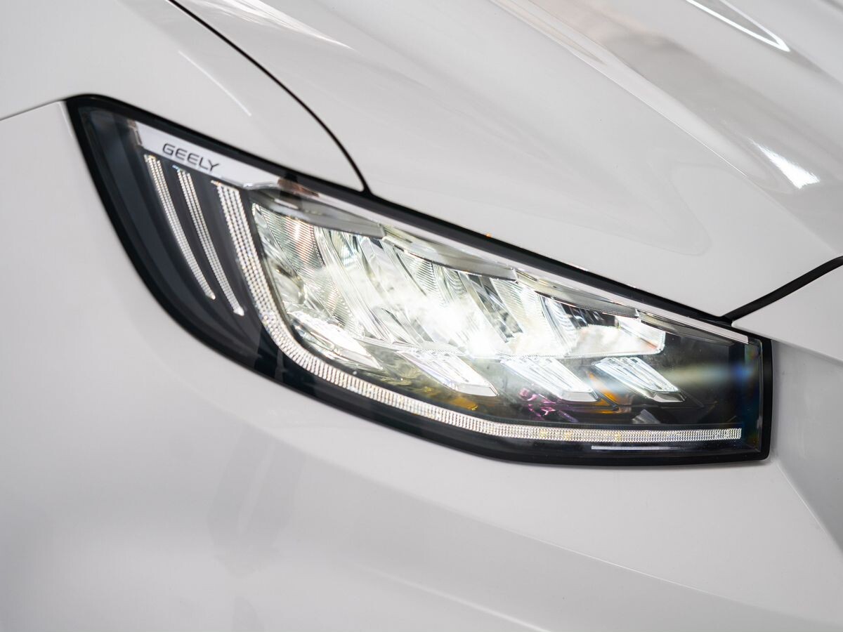 Geely Atlas Pro 2022 - фото автомобиля