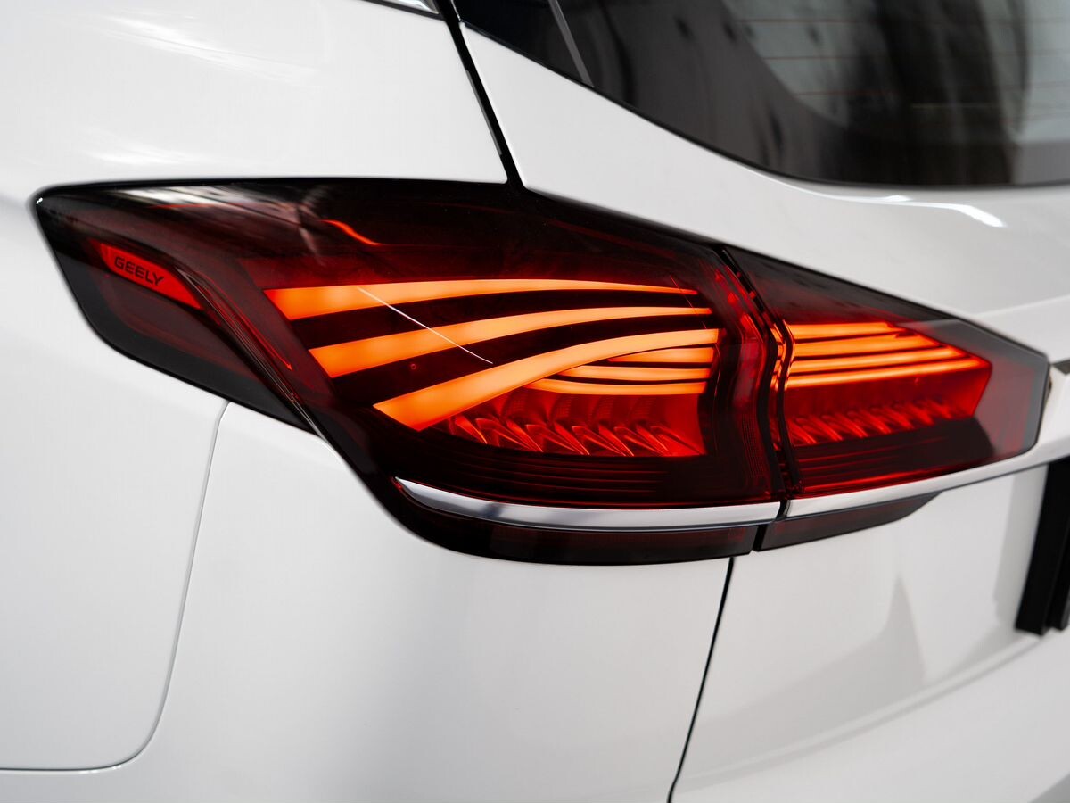 Geely Atlas Pro 2022 - фото автомобиля