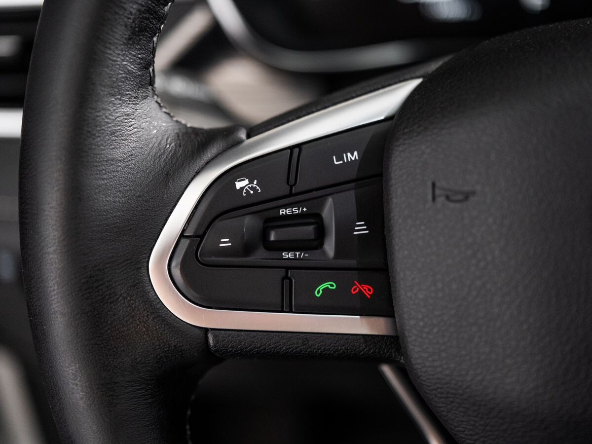 Geely Atlas Pro 2022 - фото автомобиля