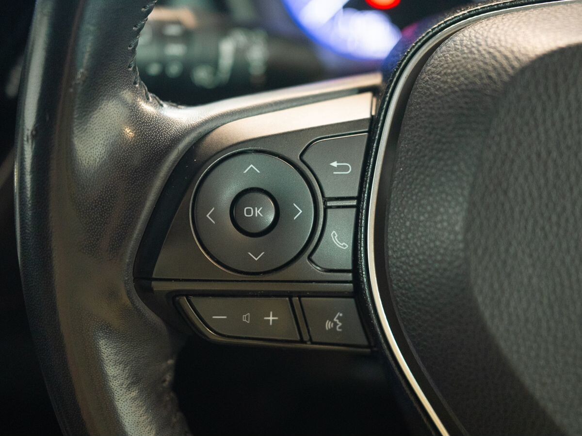 Toyota Corolla 2018 - фото автомобиля