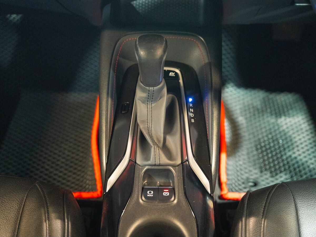 Toyota Corolla 2018 - фото автомобиля