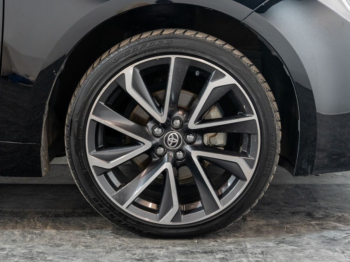 Toyota Corolla 2018 - фото автомобиля