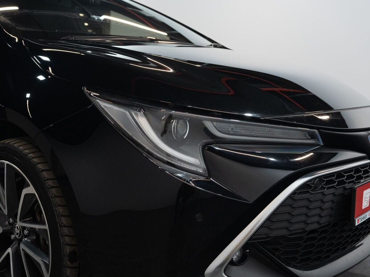 Toyota Corolla 2018 - фото автомобиля