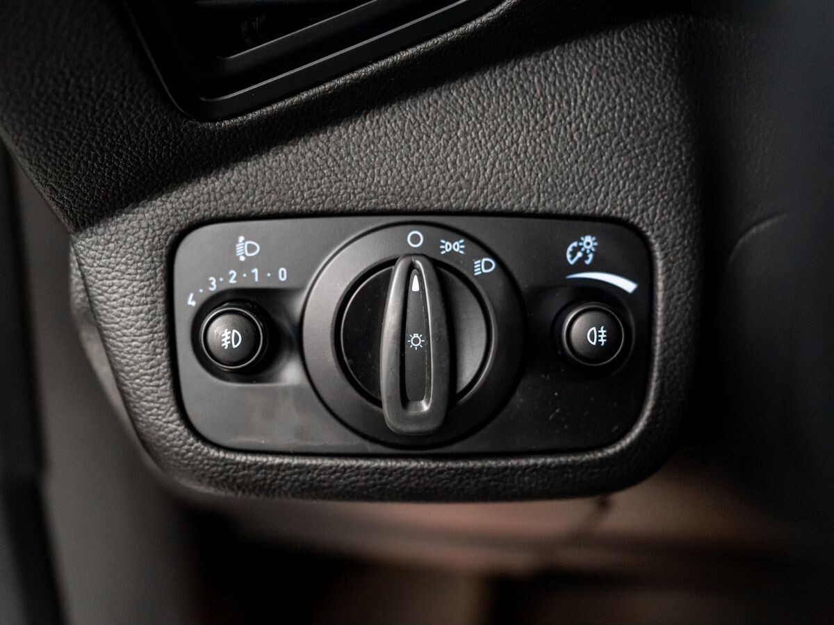 Ford Kuga 2015 - фото автомобиля