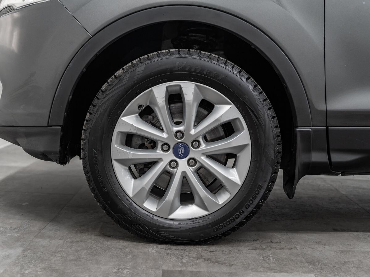 Ford Kuga 2015 - фото автомобиля