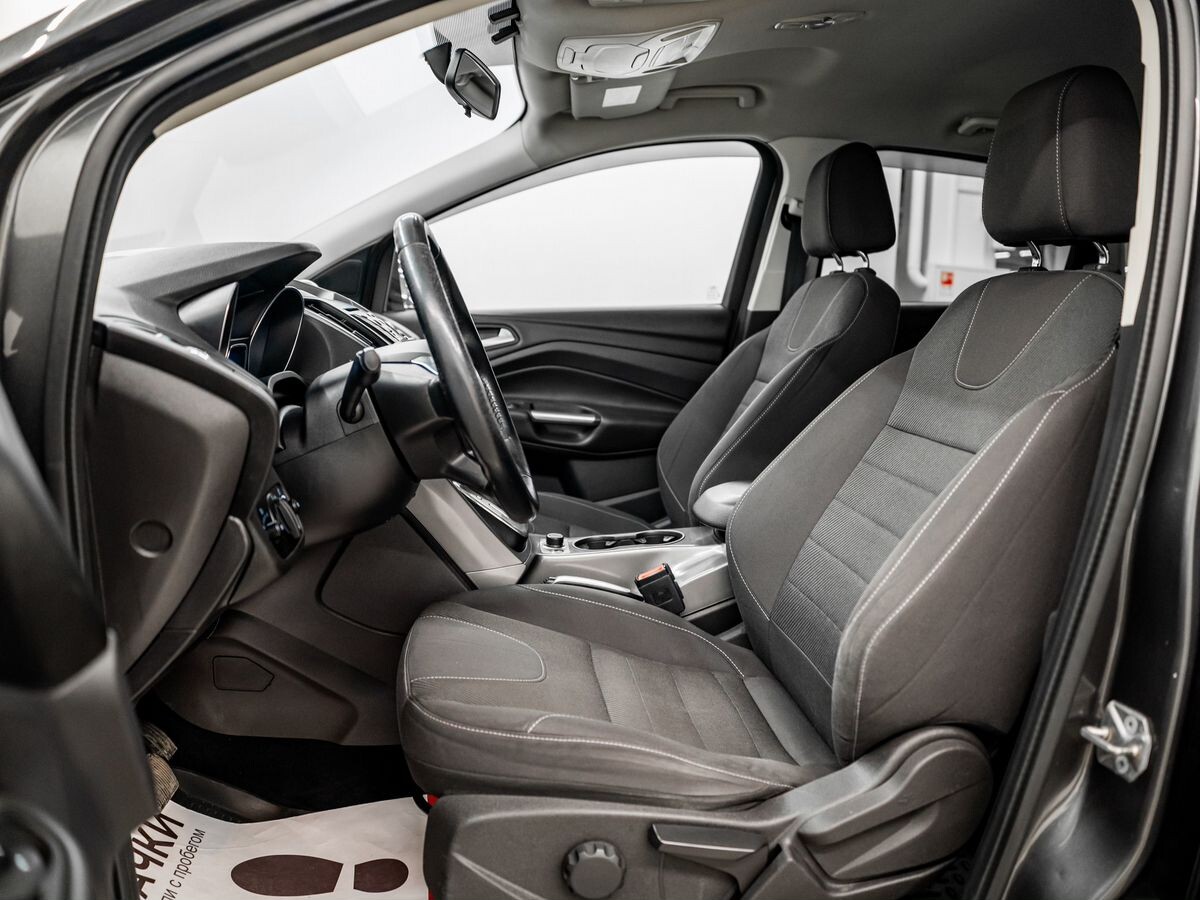 Ford Kuga 2015 - фото автомобиля