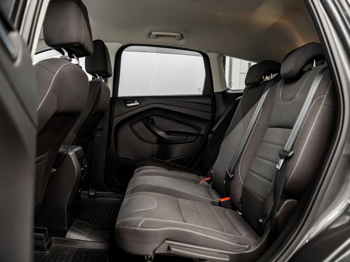 Ford Kuga 2015 - фото автомобиля