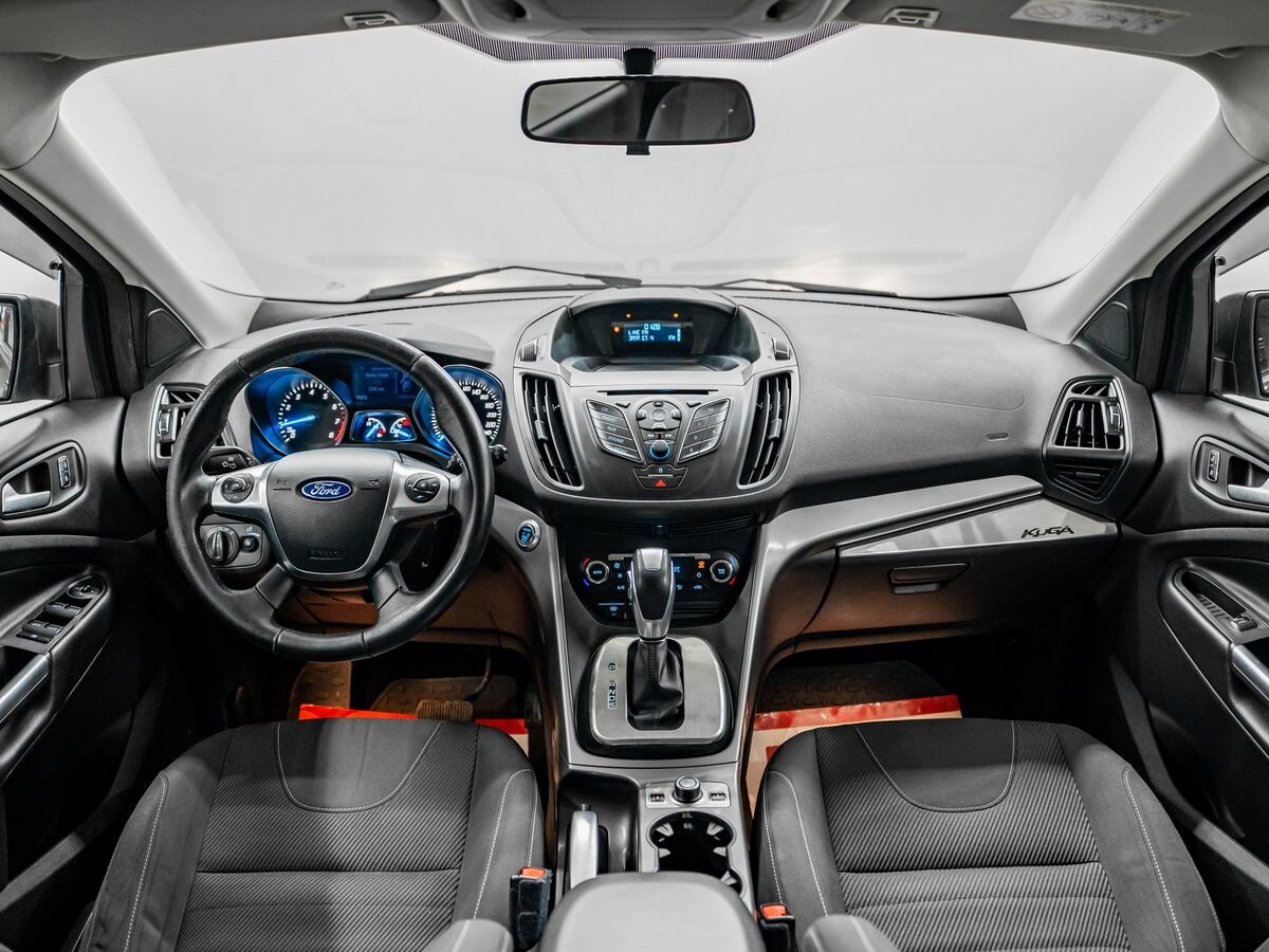 Ford Kuga 2015 - фото автомобиля