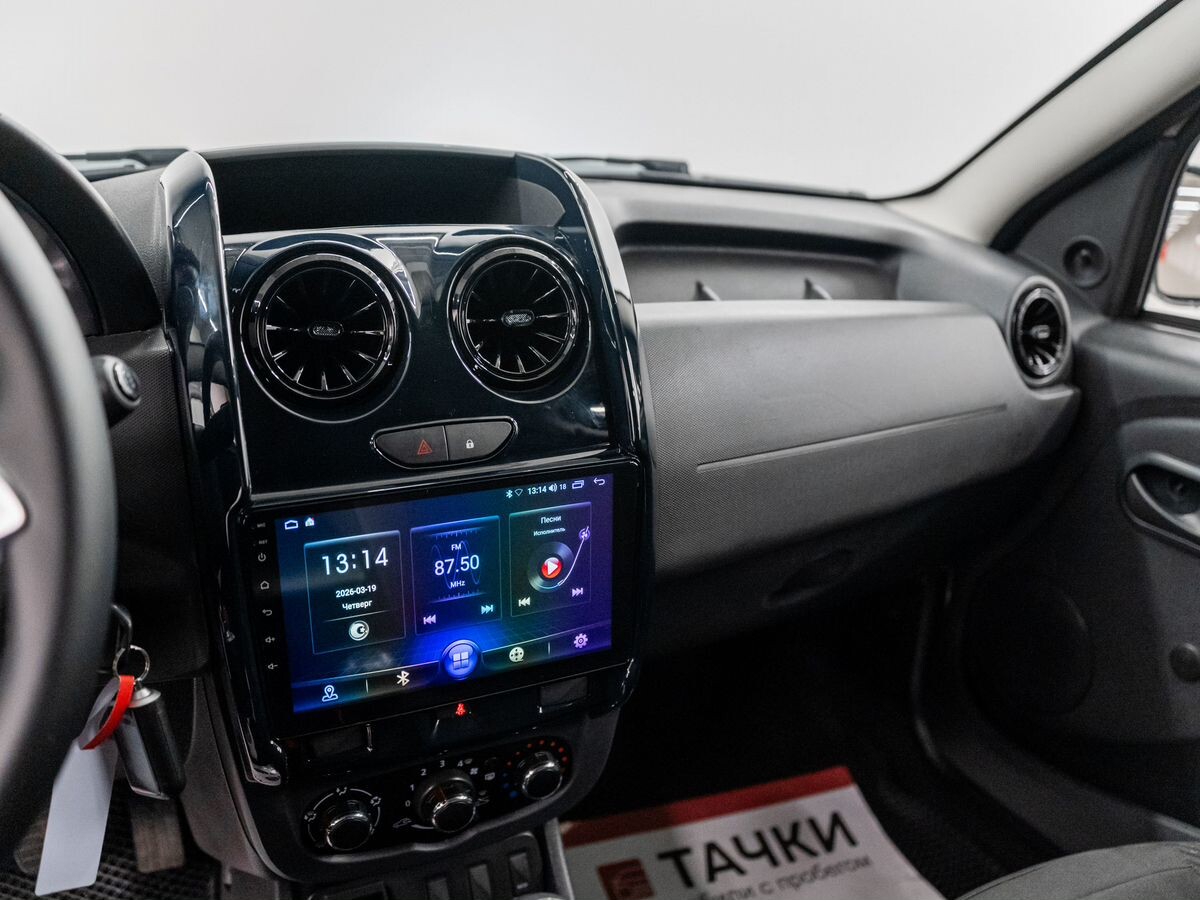 Renault Duster 2020 - фото автомобиля