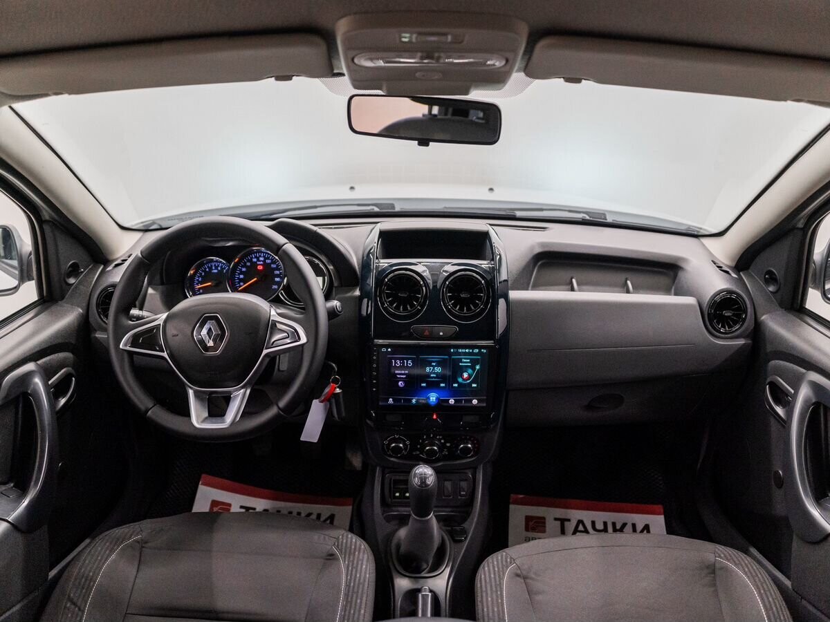 Renault Duster 2020 - фото автомобиля