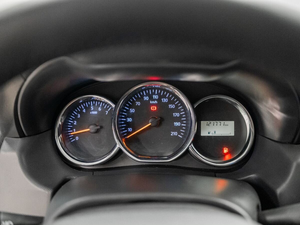 Renault Duster 2020 - фото автомобиля