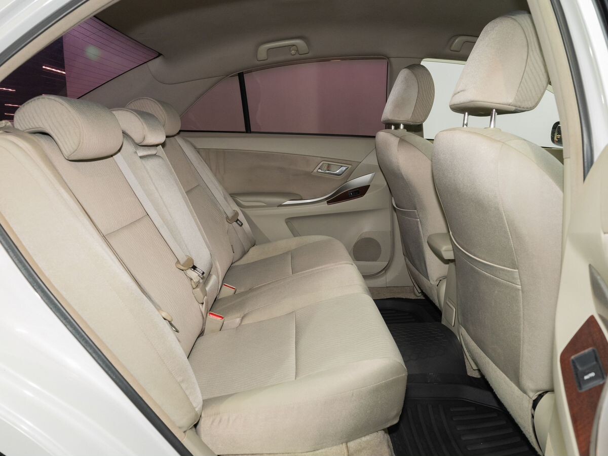 Toyota Premio 2010 - фото автомобиля