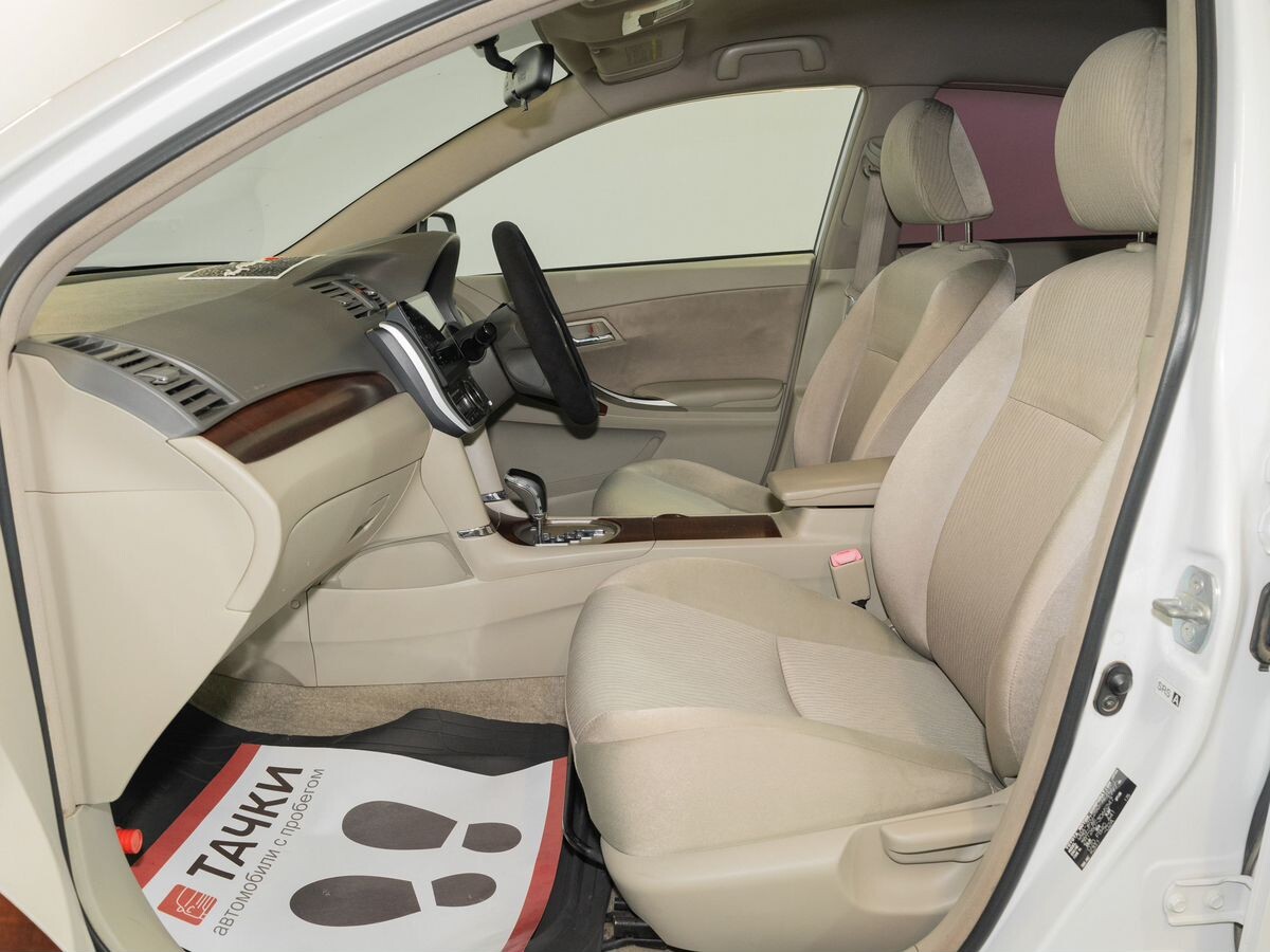 Toyota Premio 2010 - фото автомобиля