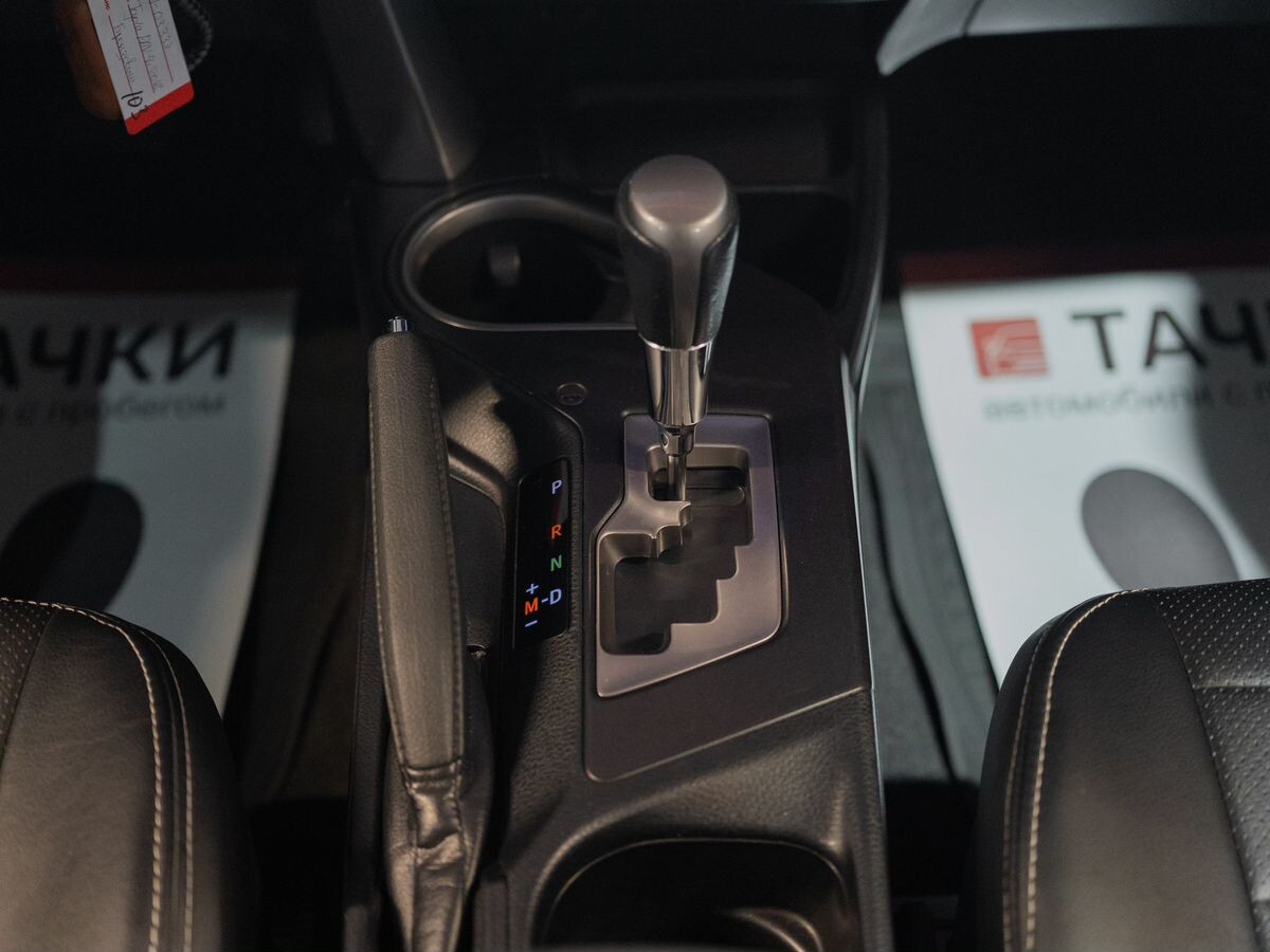 Toyota RAV4 2016 - фото автомобиля