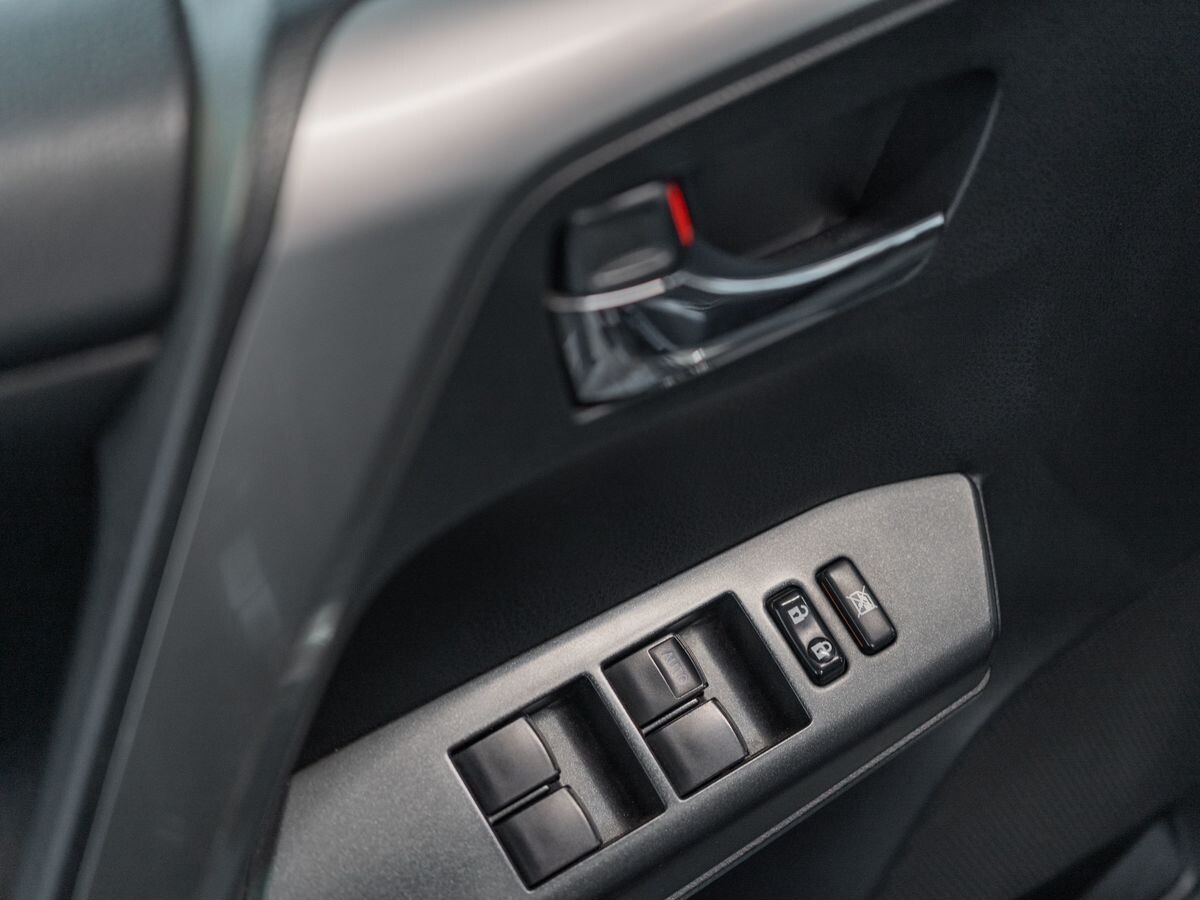 Toyota RAV4 2016 - фото автомобиля