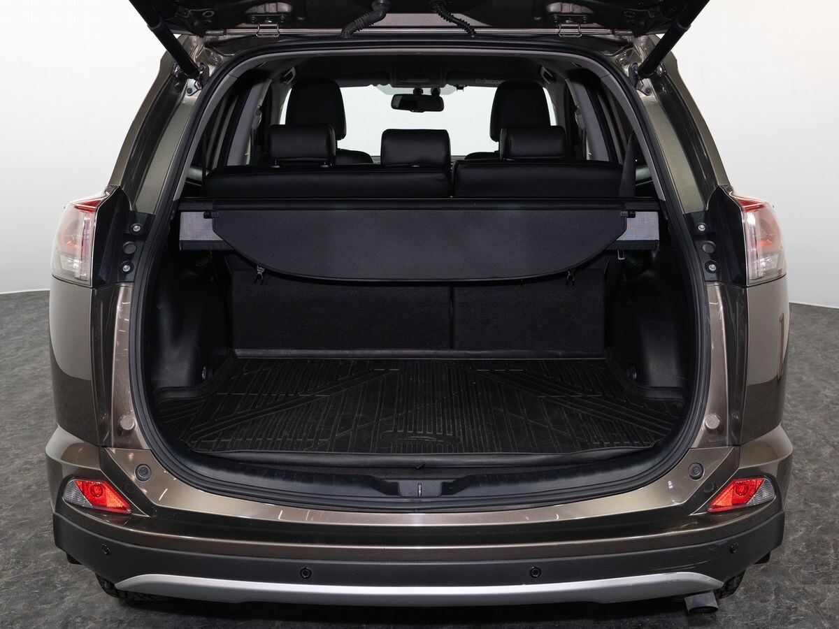 Toyota RAV4 2016 - фото автомобиля